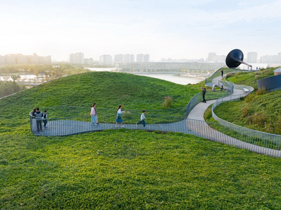 Wave Cube The Future Academy of Three Body Problem by SAO
