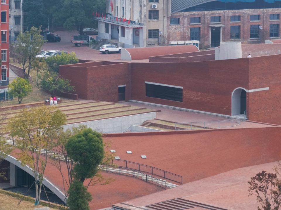 Yiyang Sanzhou Cultural Square by Regional Studio