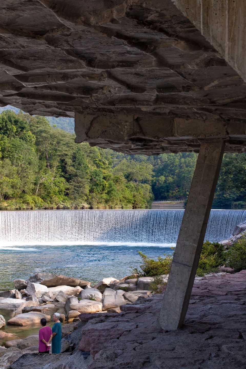 Moon Bay Waterfall Viewing Platform by CLAB Architects