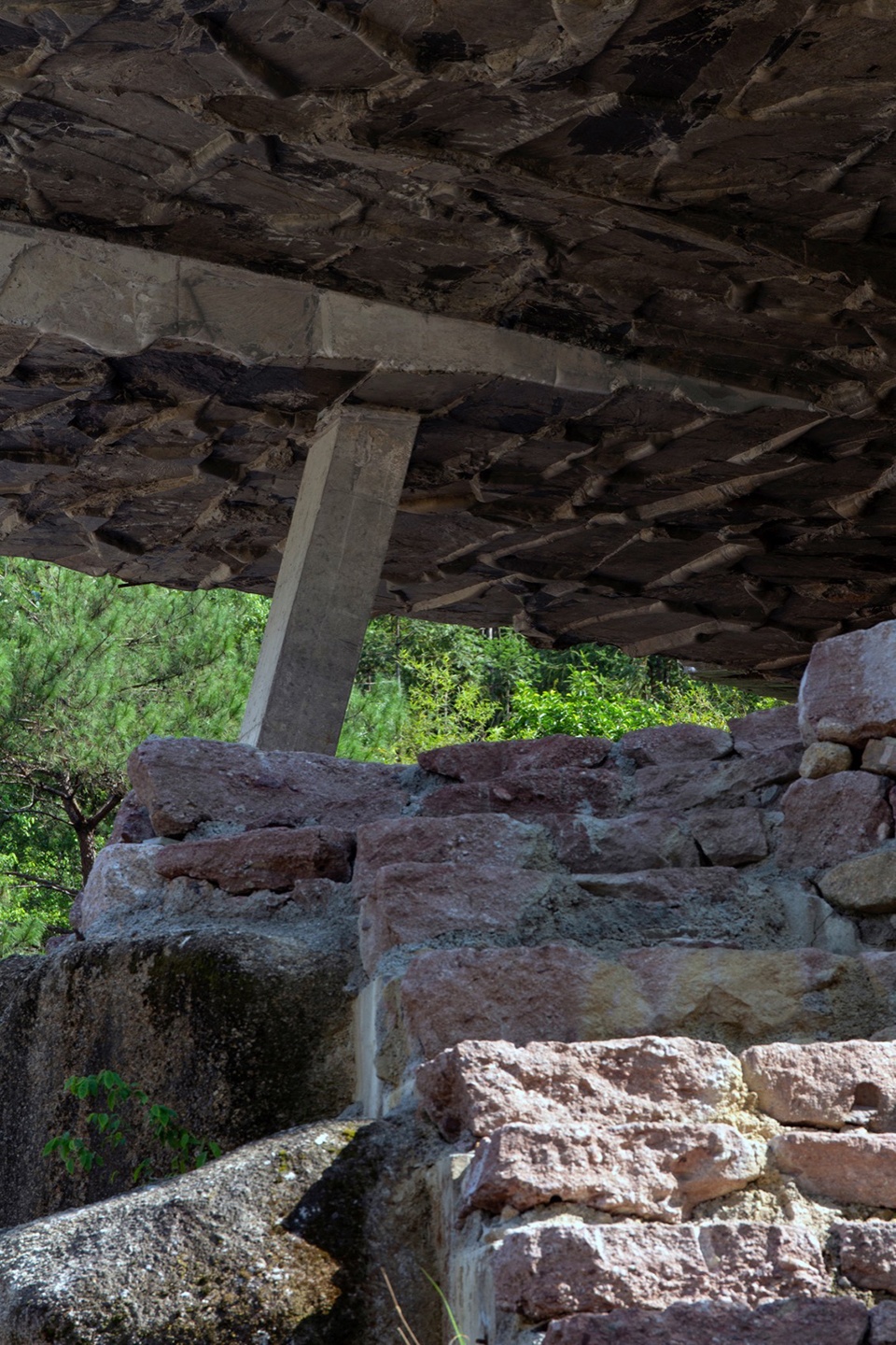 Moon Bay Waterfall Viewing Platform by CLAB Architects