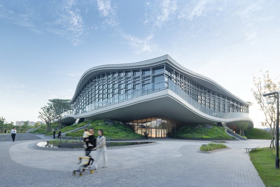 Wave Cube The Future Academy of Three Body Problem by SAO
