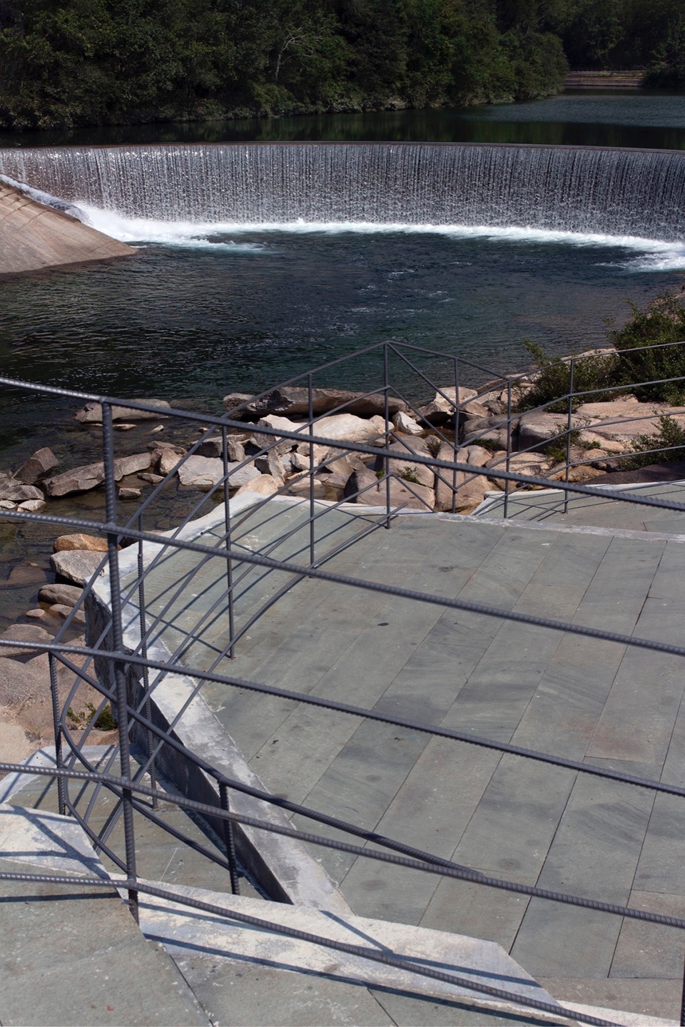 Moon Bay Waterfall Viewing Platform by CLAB Architects