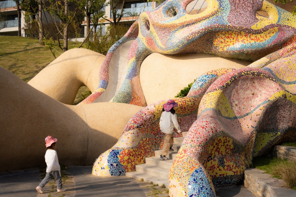 Yuantan Park at Luxeriver Chongqing by WTD GROUP