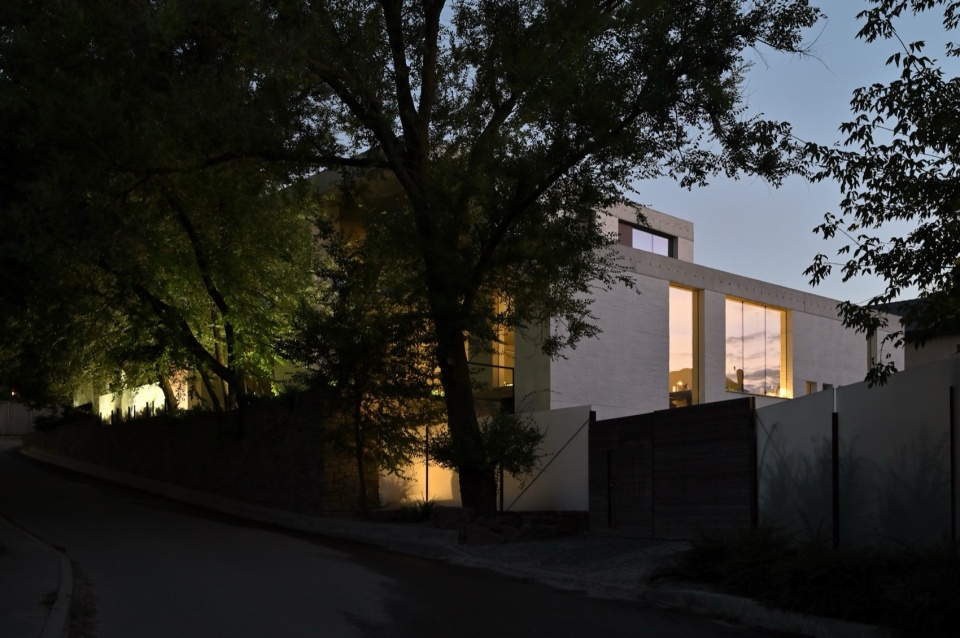 The office of architectural studio Chado by studio Chado