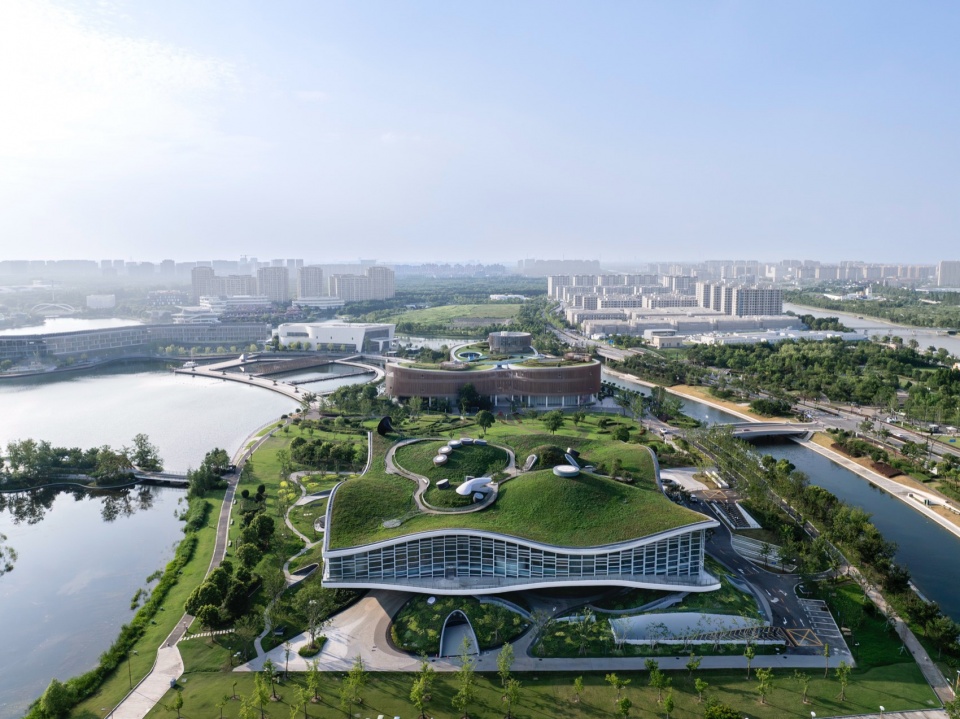 Wave Cube The Future Academy of Three Body Problem by SAO