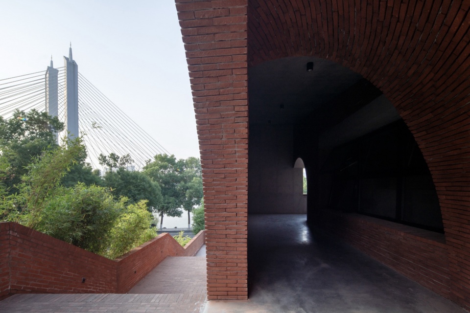 Yiyang Sanzhou Cultural Square by Regional Studio