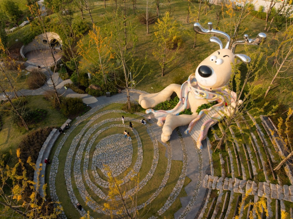 Yuantan Park at Luxeriver Chongqing by WTD GROUP
