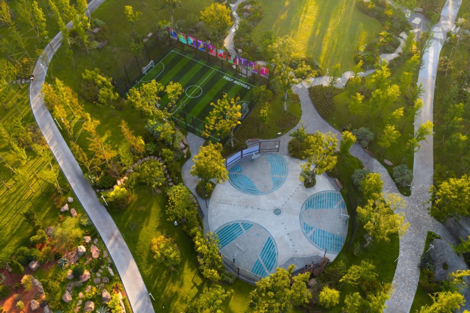 Yuantan Park at Luxeriver Chongqing by WTD GROUP