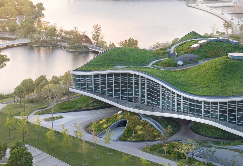 Wave Cube The Future Academy of Three Body Problem by SAO