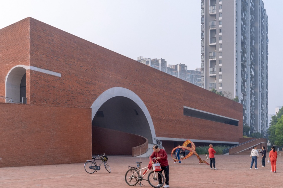 Yiyang Sanzhou Cultural Square by Regional Studio