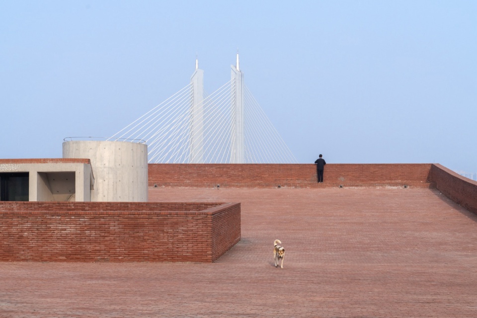 Yiyang Sanzhou Cultural Square by Regional Studio