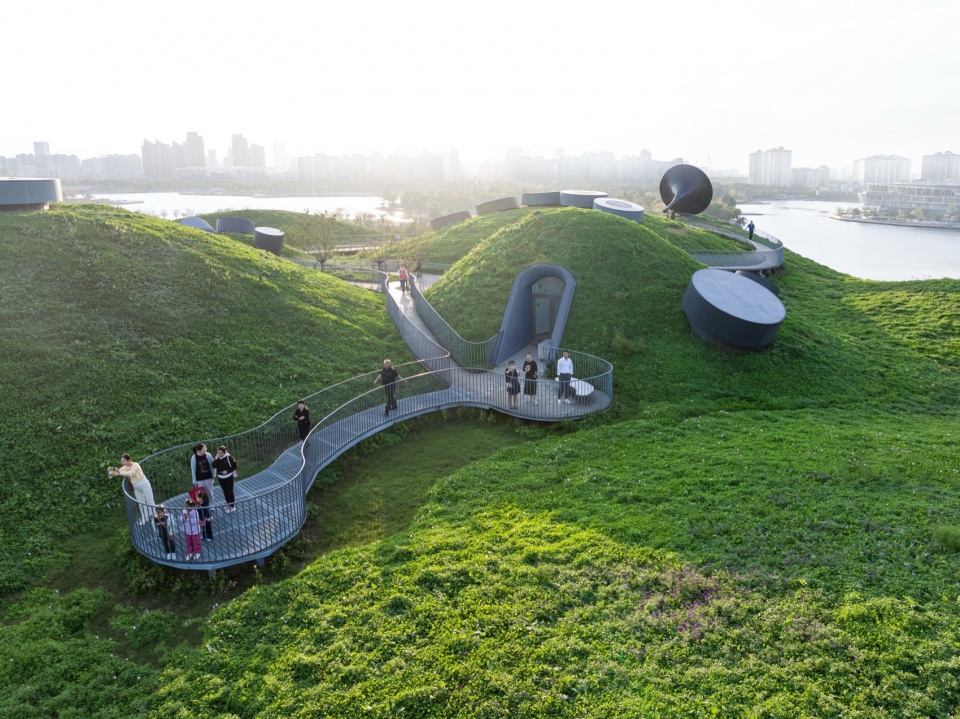 Wave Cube The Future Academy of Three Body Problem by SAO