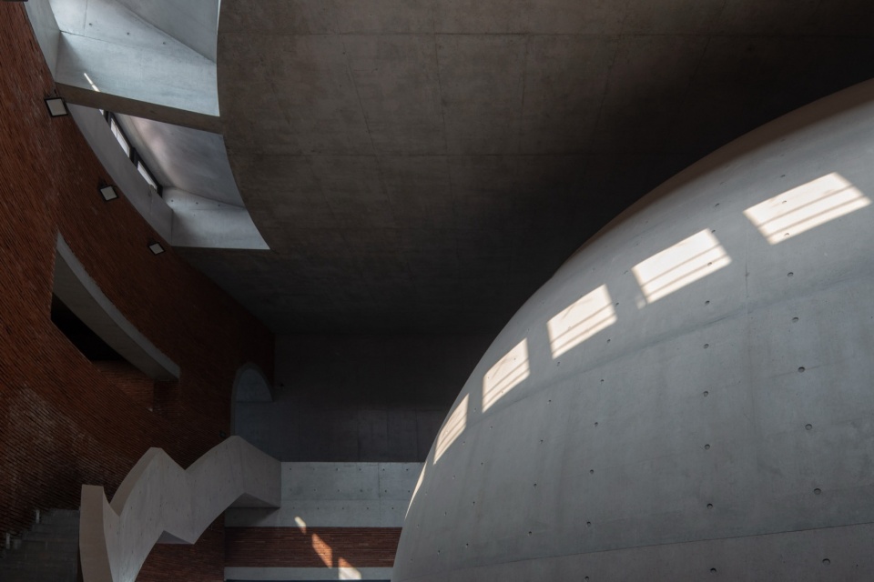 Yiyang Sanzhou Cultural Square by Regional Studio
