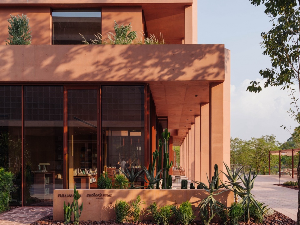 Authors Room Hotel Aranya Jiulong Lake by BLUE Architecture Studio