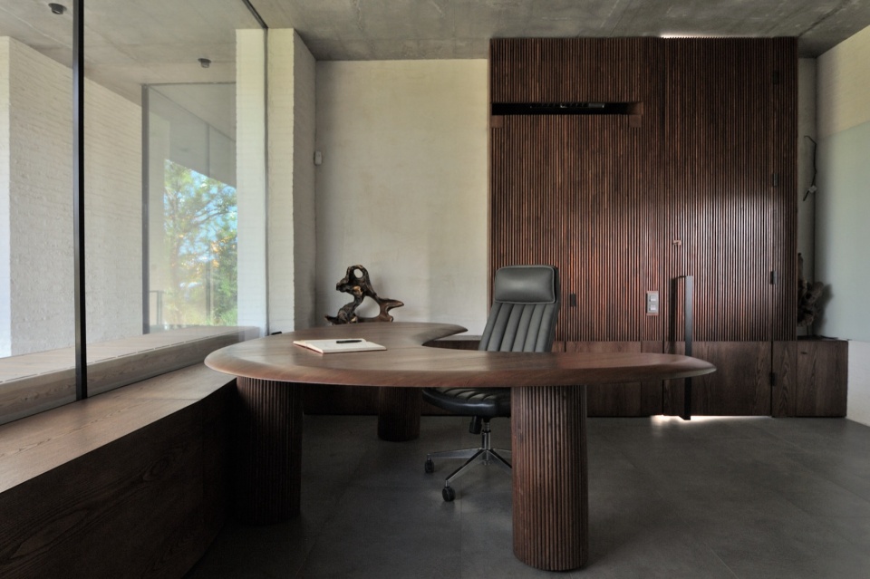 The office of architectural studio Chado by studio Chado