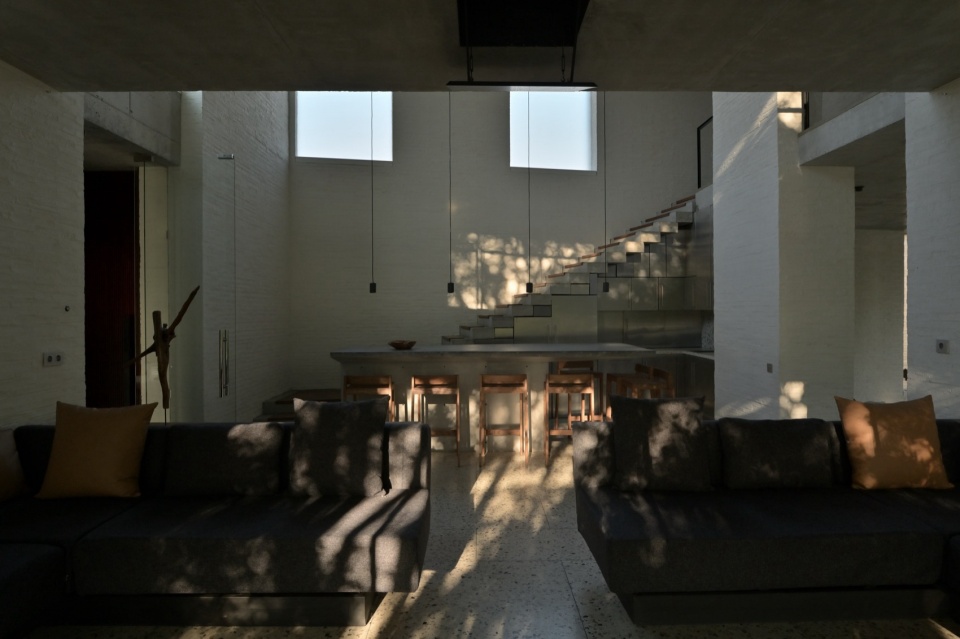 The office of architectural studio Chado by studio Chado