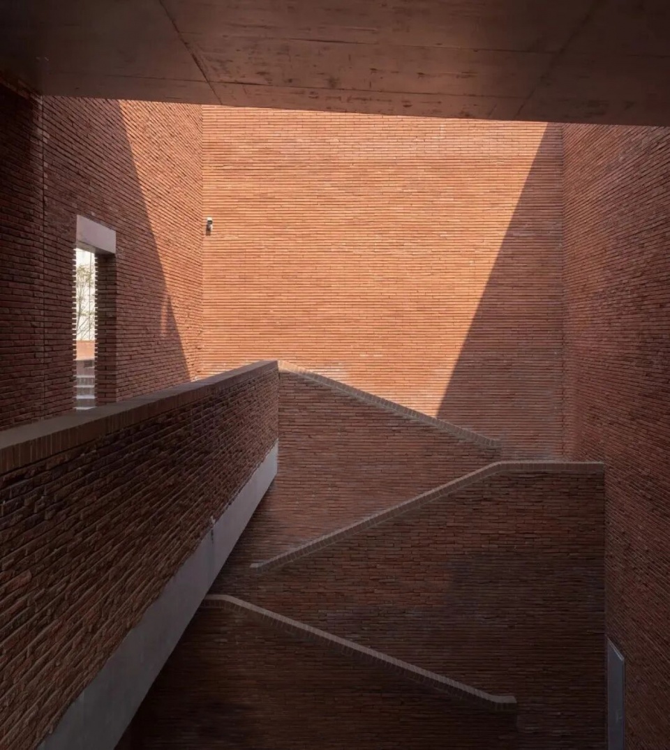 Yiyang Sanzhou Cultural Square by Regional Studio