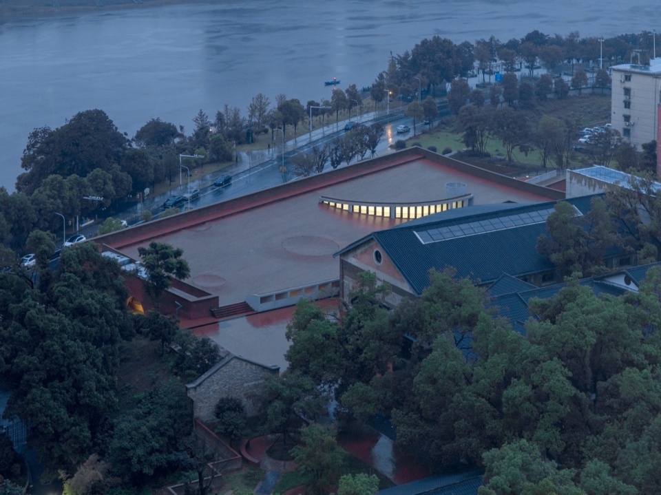 Yiyang Sanzhou Cultural Square by Regional Studio