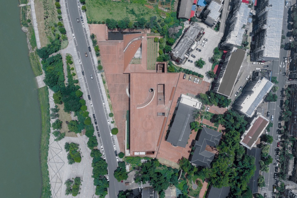 Yiyang Sanzhou Cultural Square by Regional Studio