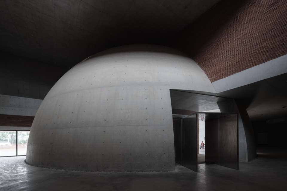 Yiyang Sanzhou Cultural Square by Regional Studio