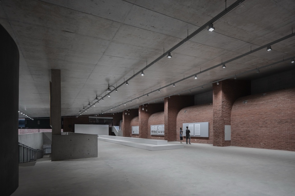 Yiyang Sanzhou Cultural Square by Regional Studio