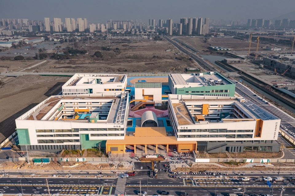 wuxi second luoshe central primary school by cd studio