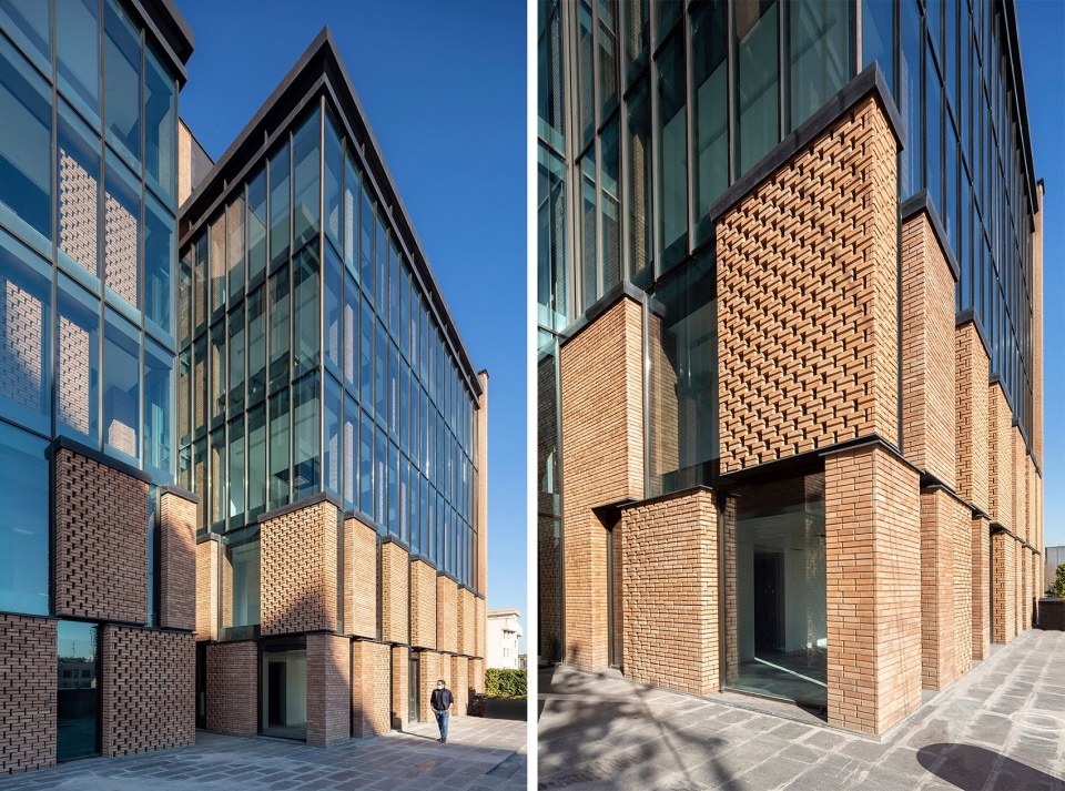 Zomorrod 11 Bricks on The Move by akaran Architects 拷贝