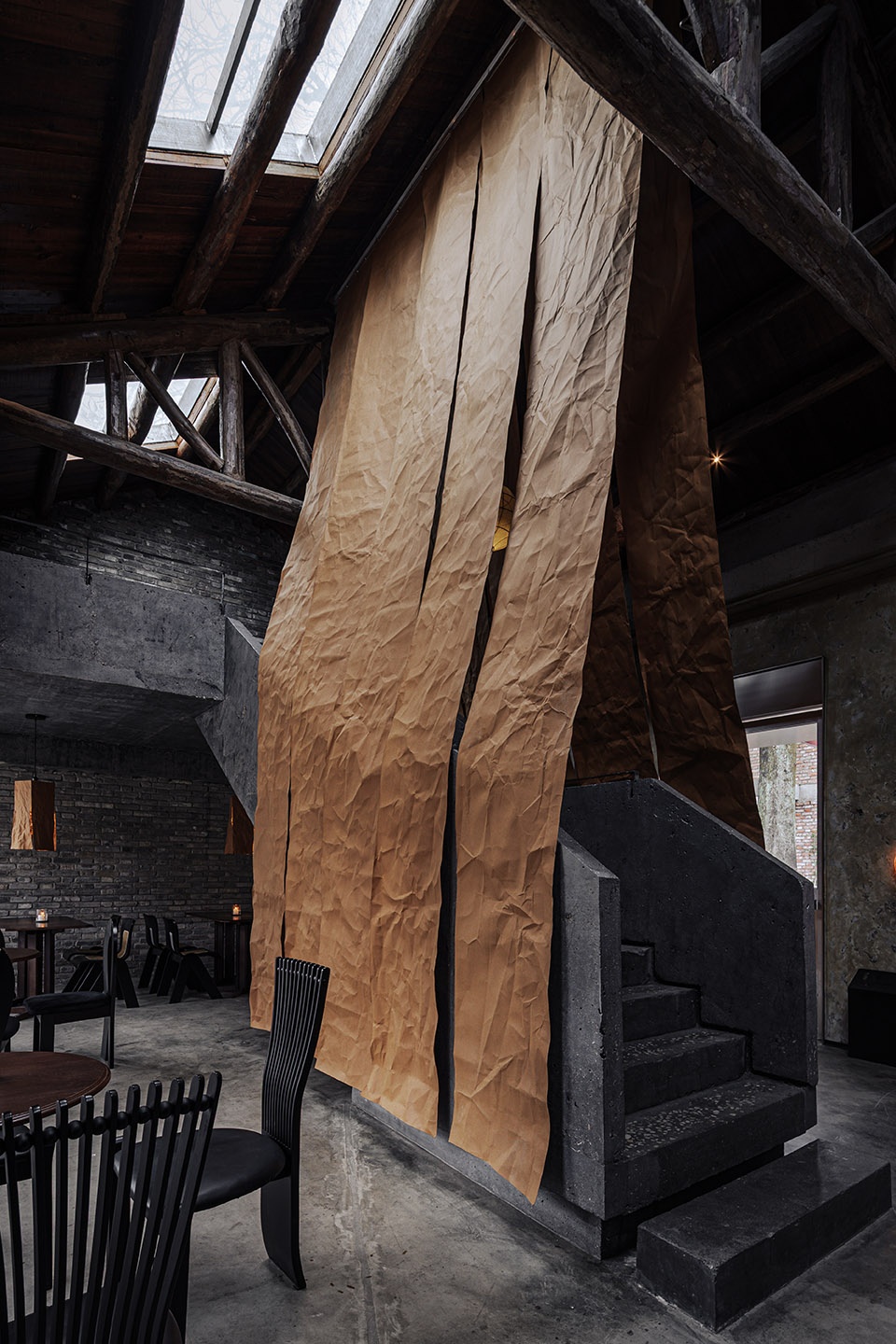 hanzhong qioban bistro by two design