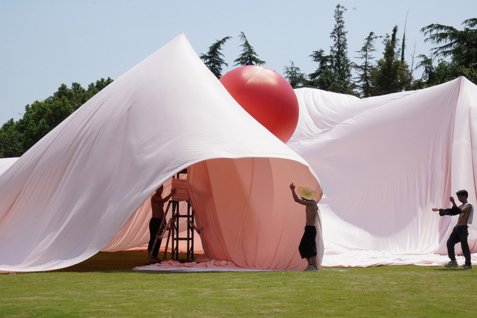 interactive outdoor installation by suki partners