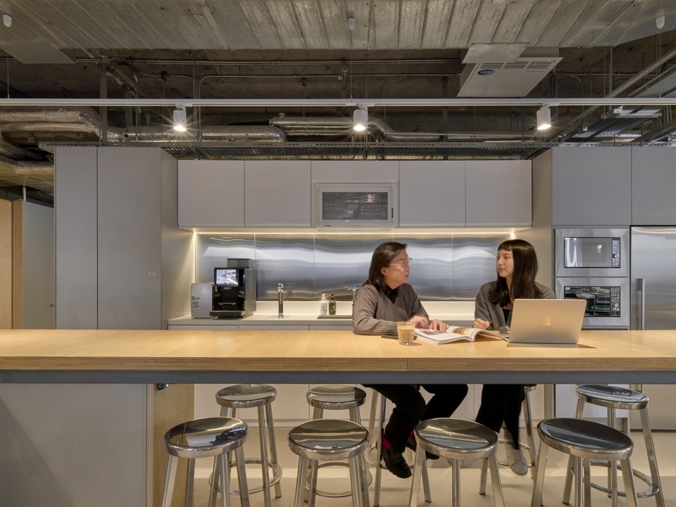 the oval partnership new office