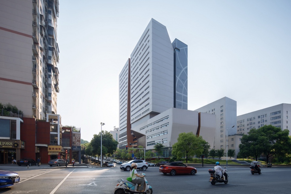 Changsha Urban Construction Information Center by CMIE LUO JIN STUDIO