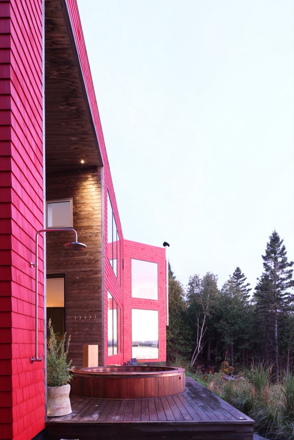 Run Ragged Residence by Acre Architects