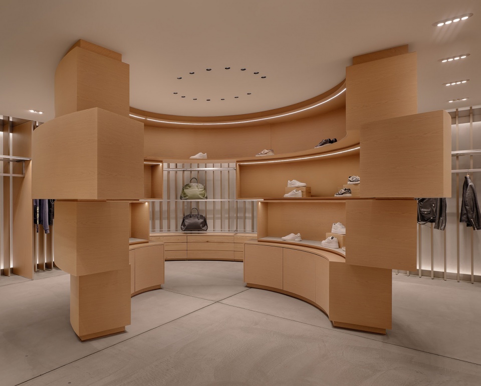 coach ginza flagship by curiosity