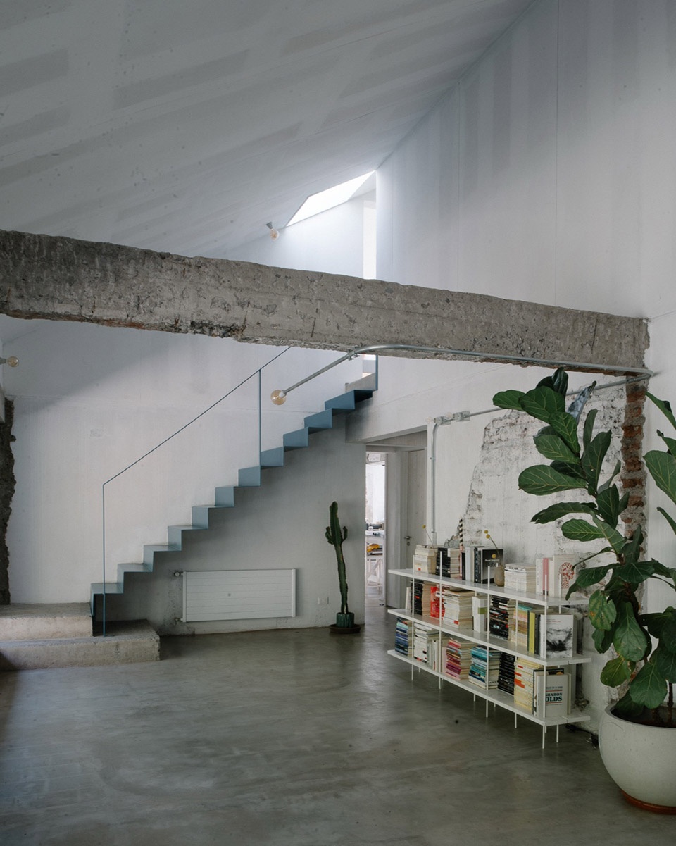 CASA TAM by Ivan Bravo Architects