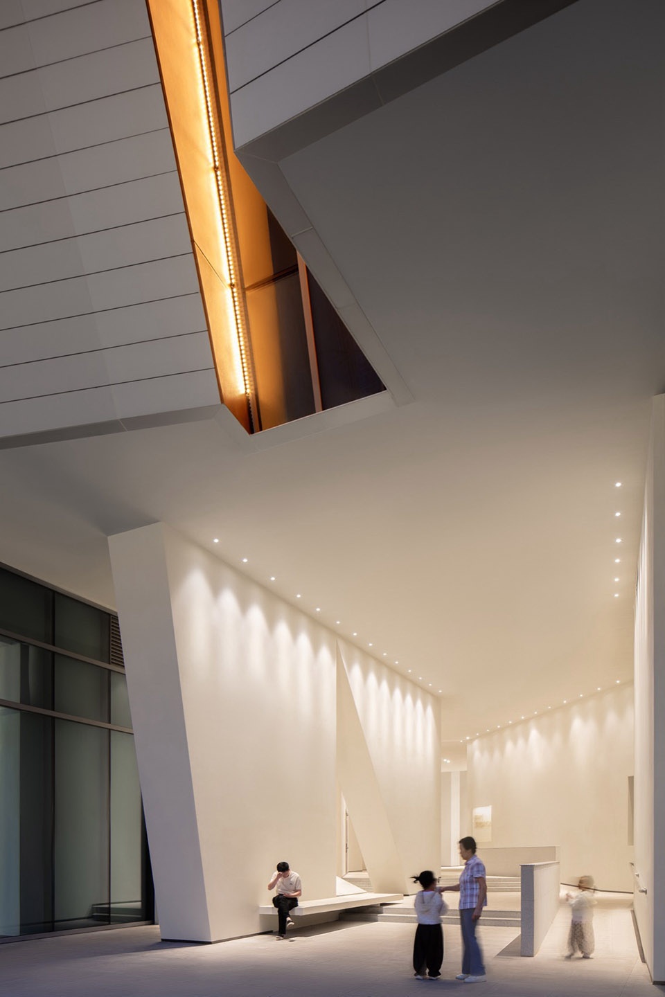 Changsha Urban Construction Information Center by CMIE LUO JIN STUDIO