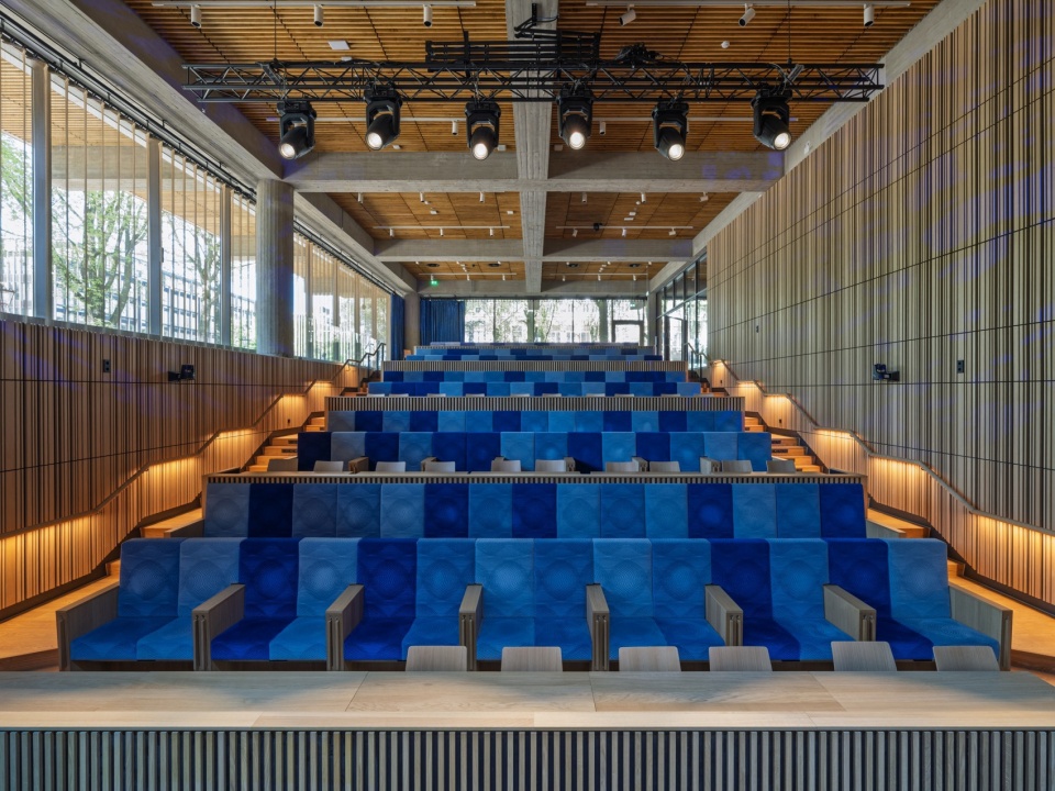 De Nederlandsche Bank Amsterdam by Mecanoo