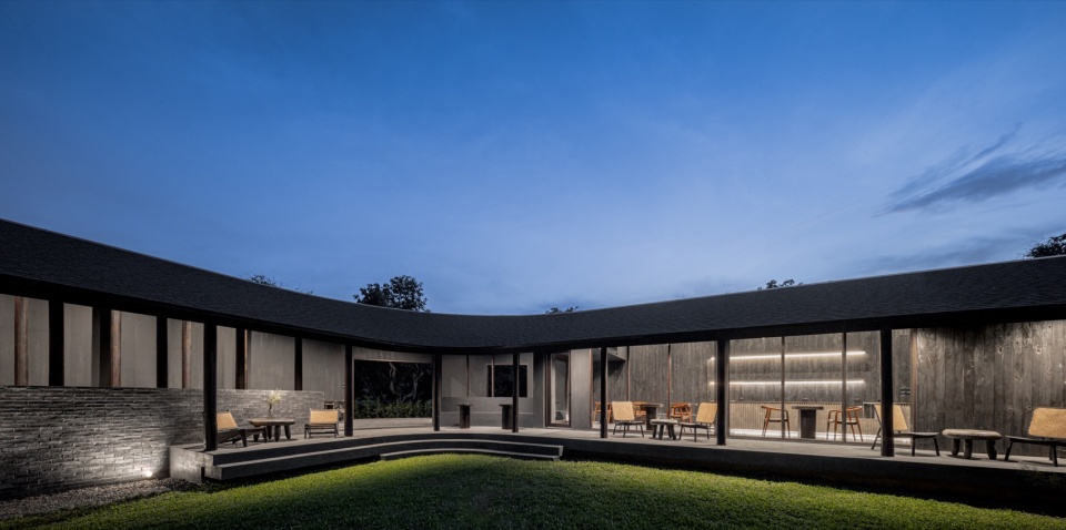 cafe mada in the little garden by bodinchapa architects