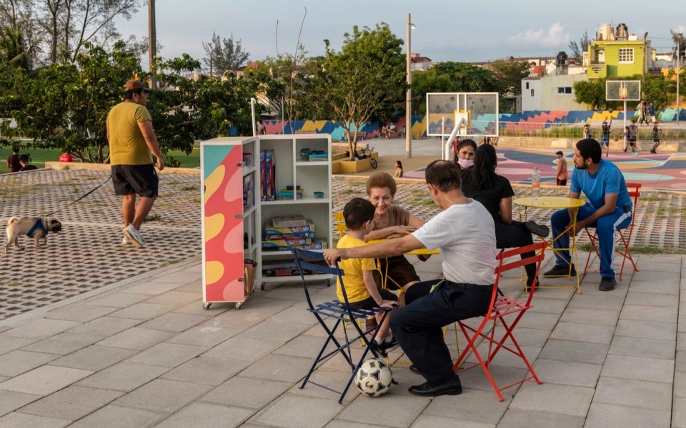 la bulla by taller multidisciplinar