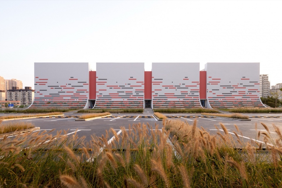 Li Xuerui Public Fitness Center by Welive Architects 1