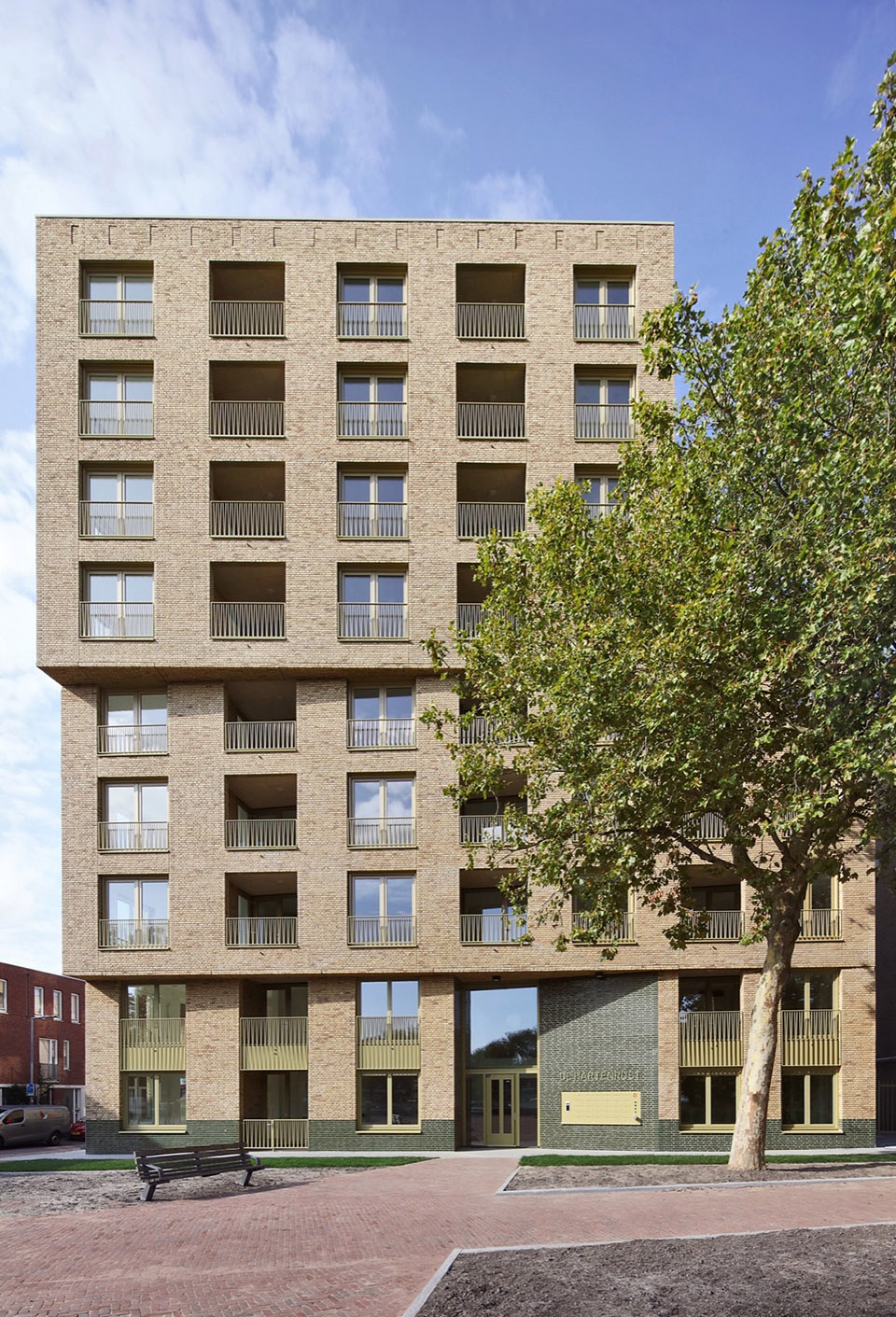 De Hartenrust Residential Building Rotterdam by van Bergen Kolpa Architects