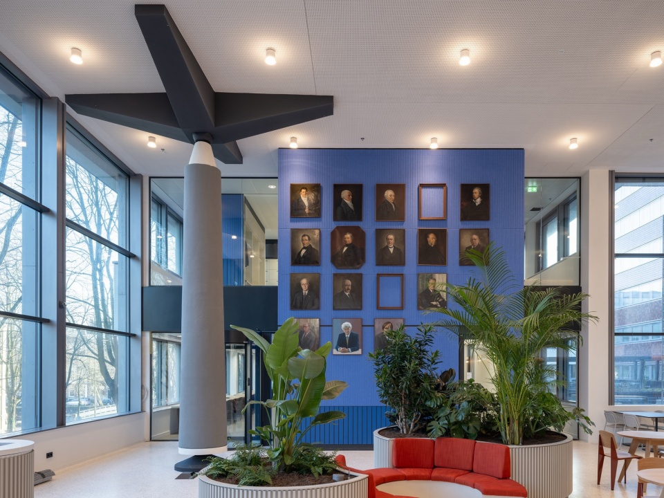 De Nederlandsche Bank Amsterdam by Mecanoo