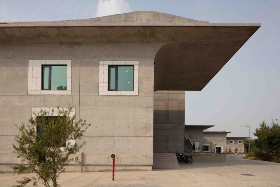 Indian Institute of Technology Hyderabad by IITH Campus Design Team The University of Tokyo NIHON SEKKEI APL design workshop