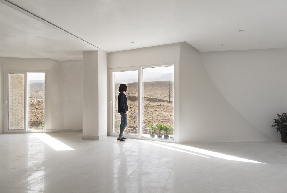 Mahallat Residental Building No3 by CAAT Studio