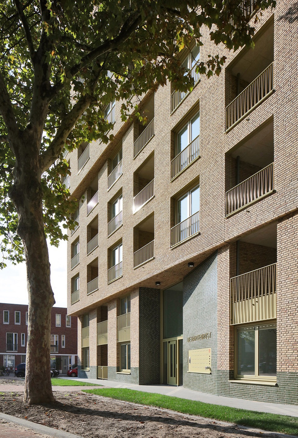De Hartenrust Residential Building Rotterdam by van Bergen Kolpa Architects