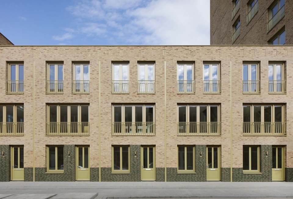 De Hartenrust Residential Building Rotterdam by van Bergen Kolpa Architects