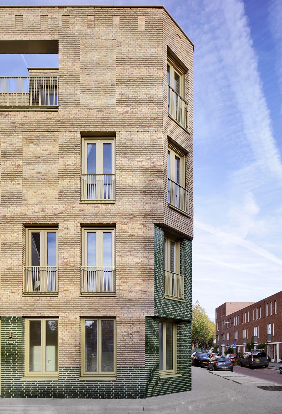 De Hartenrust Residential Building Rotterdam by van Bergen Kolpa Architects