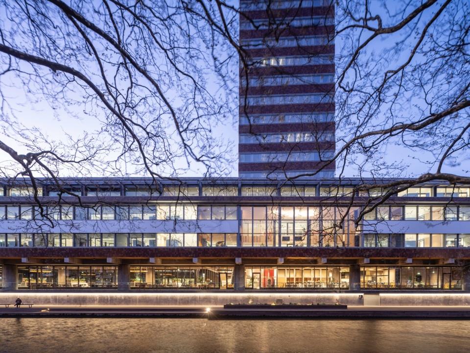 De Nederlandsche Bank Amsterdam by Mecanoo