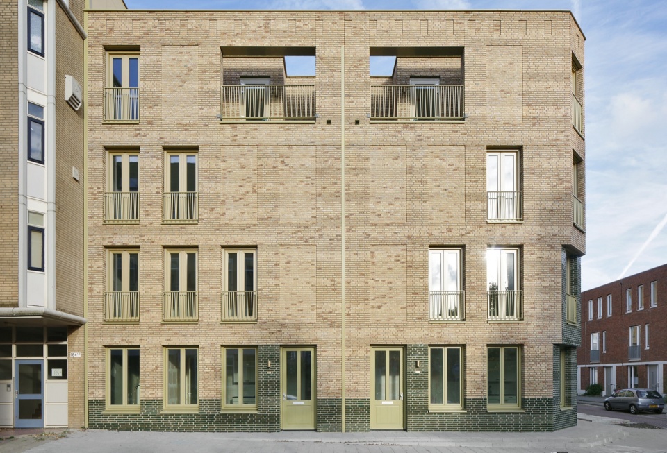 De Hartenrust Residential Building Rotterdam by van Bergen Kolpa Architects