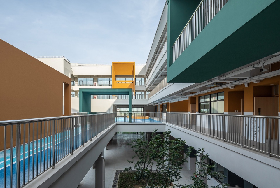 wuxi second luoshe central primary school by cd studio