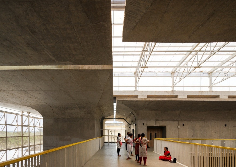 Indian Institute of Technology Hyderabad by IITH Campus Design Team The University of Tokyo NIHON SEKKEI APL design workshop